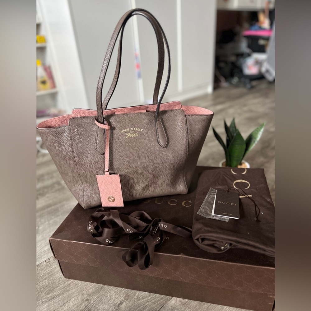 💯Authentic Preloved Gucci Swing Medium Tote bag